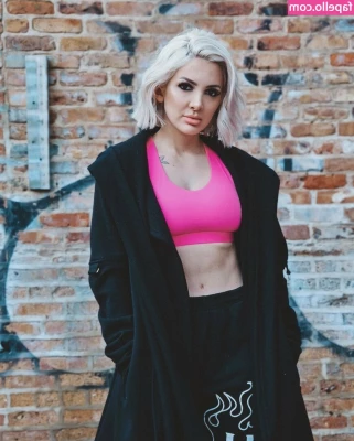 Addie Nicole Amick [ addie-nicole-amick-1 ] - I’m just filling it up going to my computer soon