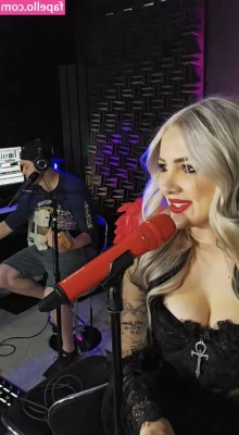 Addie Nicole Amick [ addie-nicole-amick-1 ] - Just me getting off to myself    Those who ve been subscribed to me