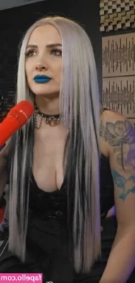 Addie Nicole Amick [ addie-nicole-amick-1 ] - Got that Friday feeling   come chat to me
