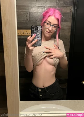 MorganLeFoy - Alright y all  It s that time of the month  Hit me up with any