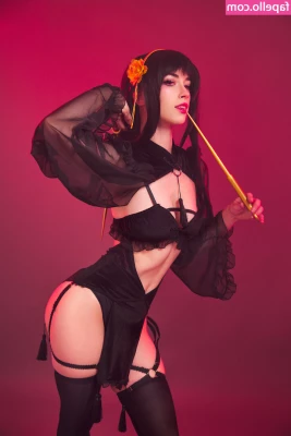 MorganLeFoy - Kleiner Striptease gefällig