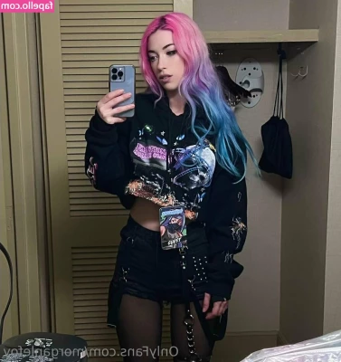 MorganLeFoy - My sack is fully loaded