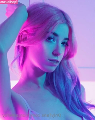 MorganLeFoy - Hey everyone  I m gonna start rewarding people who have resub ON from