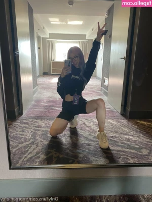 MorganLeFoy - In which picture my ass looks best? 🤔