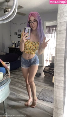 MorganLeFoy - Can you really handle this wet ass pusssy ???