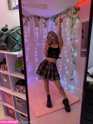MorganLeFoy - Losers don’t get a taste