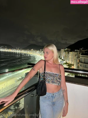 brittany.lust [ brittany-lust ] - Booty is close 🥰