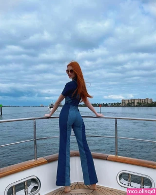 Angelina Michelle [ angelina-michelle ] - Hoy amanecí re cachondo