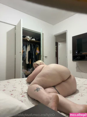 bustyblondinaughty - Qué parte de mi cuerpo te gusta más