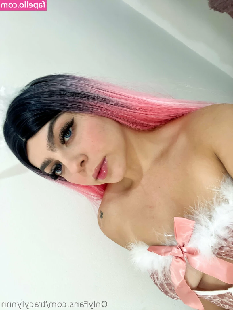 tracylynnn - Yelloooooowwww