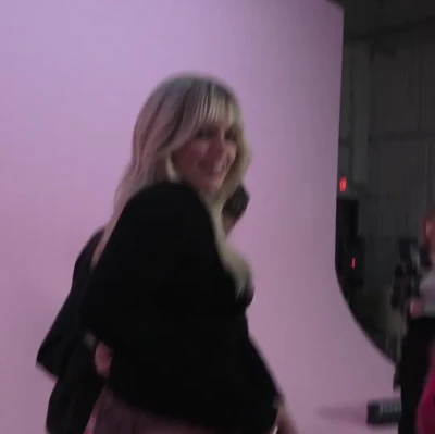 Renee Rapp [ renee-rapp ] - I love how my ass looks in white