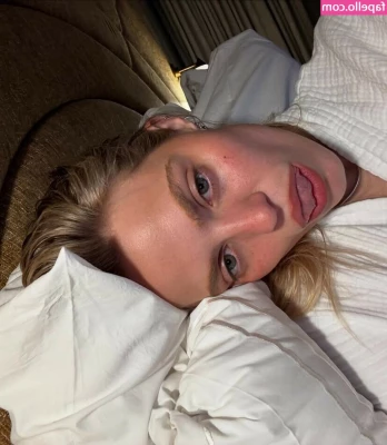 Renee Rapp [ renee-rapp ] - Daddy s hung