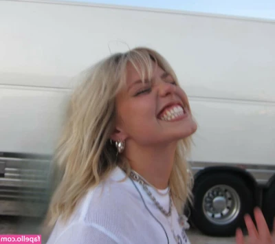 Renee Rapp [ renee-rapp ] - IF your new and missed these images FULL NUDE check DM now. They will