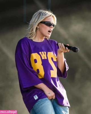 Renee Rapp [ renee-rapp ] - 6/1 39+6
