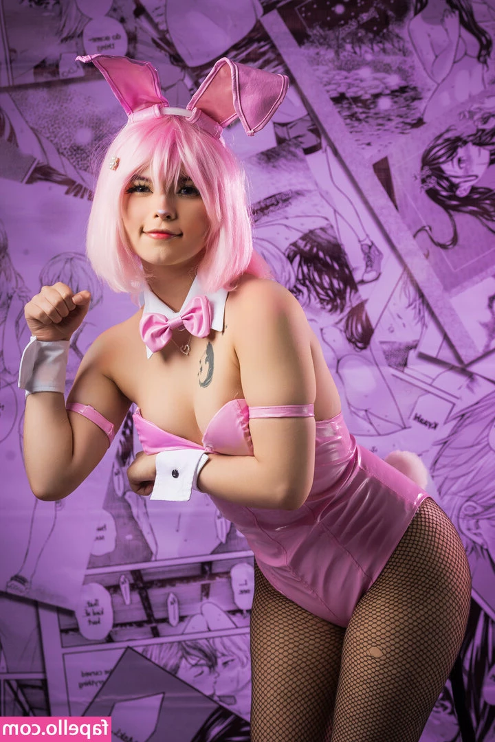 Momoiro Cosplay [ momoiro-cosplay ] - Where you aiming? 🎯