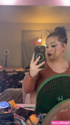 gxddessxxo - 2 vids for the price of 1 bc its Friday night and I want you to