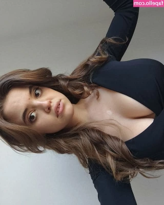Daria Aref [ daria-aref ] - Tip   for a sweet video