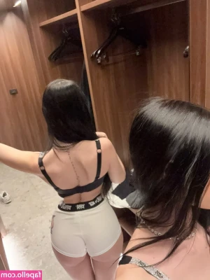 Martina Vismara [ martina-vismara ] - New wall solo ‼️ I was fucking my pussy for so long it got dark