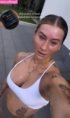 Lenaajoy - come sniff my draws bitch