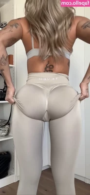 Lenaajoy - Get ready to turn the pages    SexyInALibrary