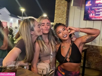 Xia Brookside [ xia-brookside ] - I got a confession, when I was little I wanted attention. 👀
