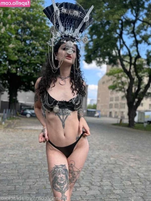 Lydia Black [ lydia-black-2 ] - Cum make my 🍑clap for you 😜