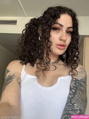 Lydia Black [ lydia-black-2 ] - Can t quit my day job just yet send your tips  for JustThe Tip  I m