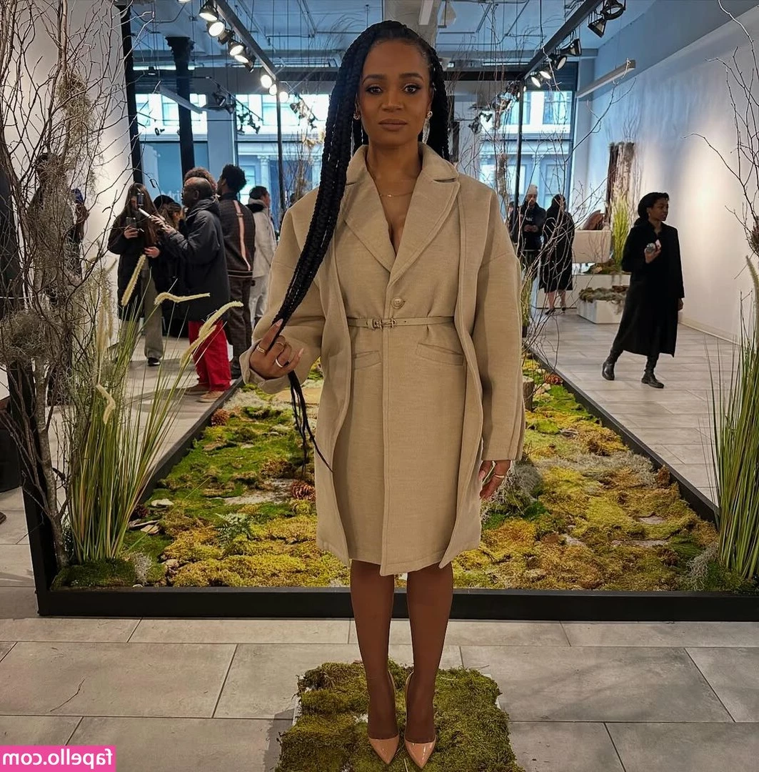 Kyla Pratt [ kyla-pratt ] - Sorry for the delay in posts  Lots of new videos on the way 