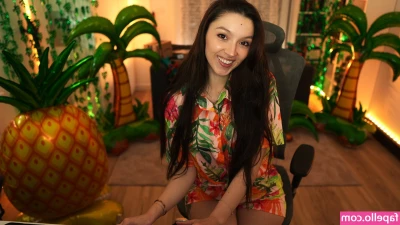 Bisscute [ bisscute-1 ] - dm for custom content