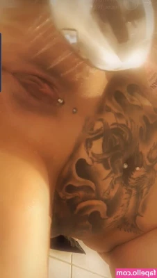Lady_Black [ lady-black ] - come sniff