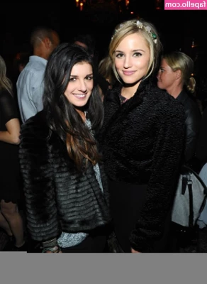 Dianna Agron [ dianna-agron ] - @smallnkinky came to visit me in London, i think i need to go for
