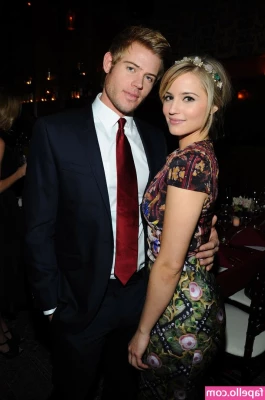 Dianna Agron [ dianna-agron ] - เป ดม าน เยบนรถบ าน เส