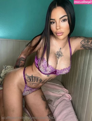 ameliereveofficial - Quien para darme las buenas noches