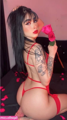 itsscarlettx - FATTEST ASS ON ONLYFANS   Cum watch my school girl play    Straight