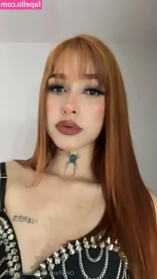 itsscarlettx - Hey there  what s a cutie like you doing in a place like this