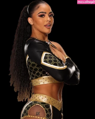 Jaida Parker [ jaida-parker ] - Needing some attention baby  First to tip in my dm gets the full