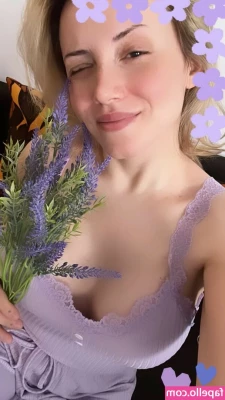 Ezy Summers Cosplay [ ezy-summers-cosplay ] - Ignoring you while I …