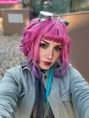 Ezy Summers Cosplay [ ezy-summers-cosplay ] - Spying on me while I'm masturbating alone in bed? 😏🤫 Naughty,