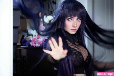 Ezy Summers Cosplay [ ezy-summers-cosplay ] - Hehe I love sitting down with a plug in