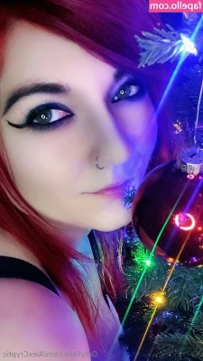 alexcryptic - Así era mi cara de perrita mientras lo montaba 🔞💣