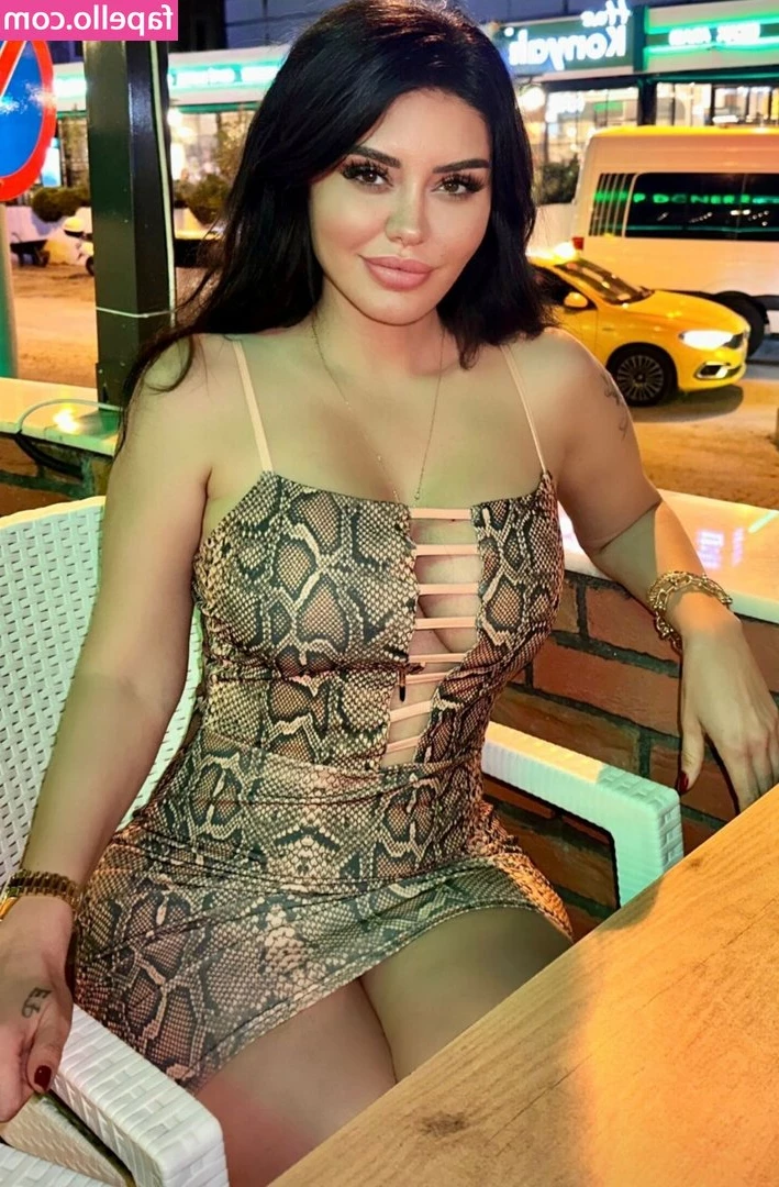 Ebru Polat [ ebru-polat ] - can i get on top? 👀