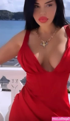 Ebru Polat [ ebru-polat ] - Or do you prefer the front view? 😉
