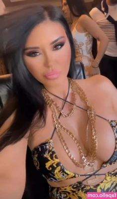 Ebru Polat [ ebru-polat ] - Guyssssssssss Gimme some content ideas for YOU what do you want to