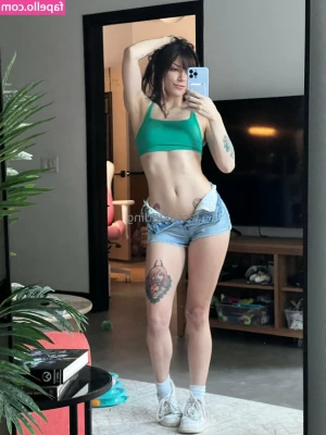 Jessakidding [ jessakidding-20 ] - FaceTime girlfriend role play from last year. No make up, and no