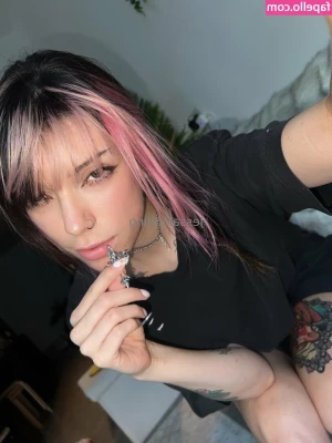 Jessakidding [ jessakidding-20 ] - My bday is December 5th  What are you sending me