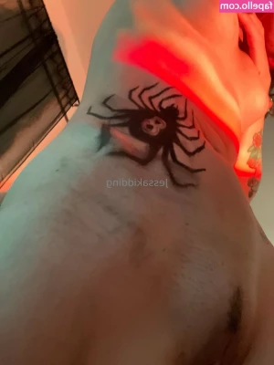 Jessakidding [ jessakidding-20 ] - Follow my couples page @kisslandxo for more sexy content 😜