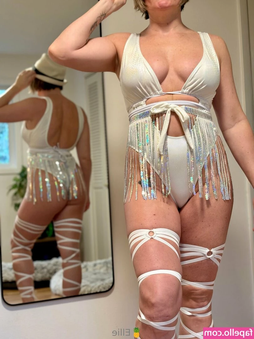 pineapple_ellie_free [ pineapple-ellie-free ] - Do you like Oil babe