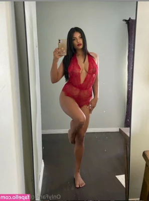 Sinead Xia [ sinead-xia ] - Happy Healthy New Year friends I will be posting new content this