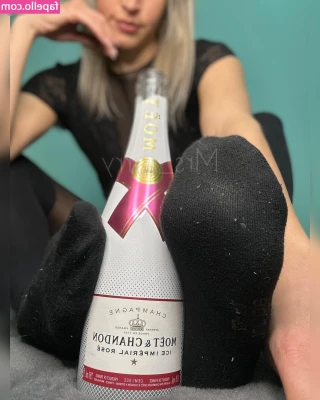 mrs_larry [ mrs-larry ] - No se pierdan mi canal de pago   https onlyfans com dulcinea_delt0
