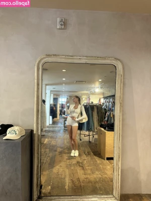 sophia.ilysm [ sophia-ilysm ] - Tits, ass, and smiles! 😋